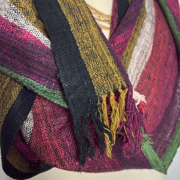 100% Silk Handmade Scarf Lambas by Soatanana - Picture 3 of 5